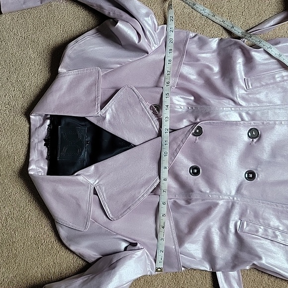 Dawn Levy - Picture 7 of 9